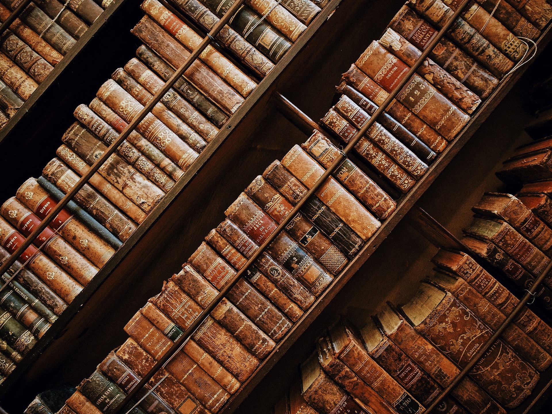 Simitless aide les bibliophiles à cataloguer leur collection de livres.